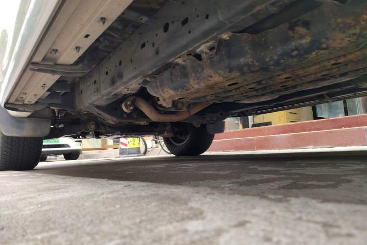Used Toyota Prado 2018 3.5L Automatic TX-L with Rear-Mounted Spare Tire Chassis Rear Left