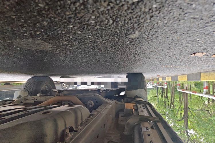 Used Toyota Prado 2018 3.5L Automatic TX-L with Rear-Mounted Spare Tire Chassis Rear Left