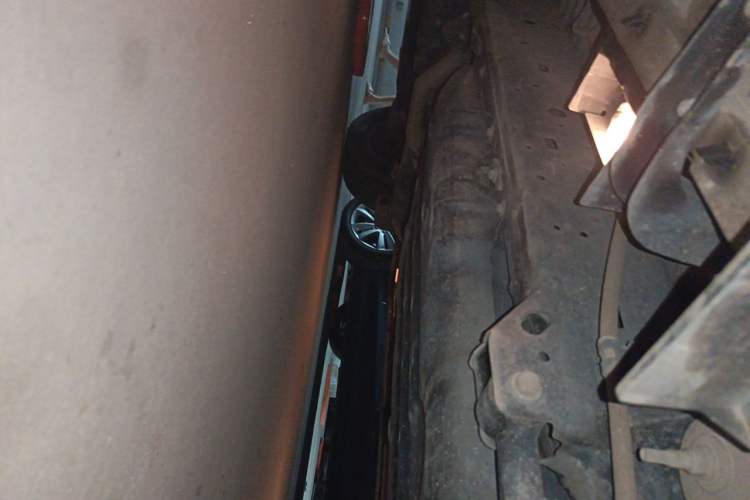 Used Toyota Prado 2018 3.5L Automatic TX-L with Rear-Mounted Spare Tire Chassis Rear Left
