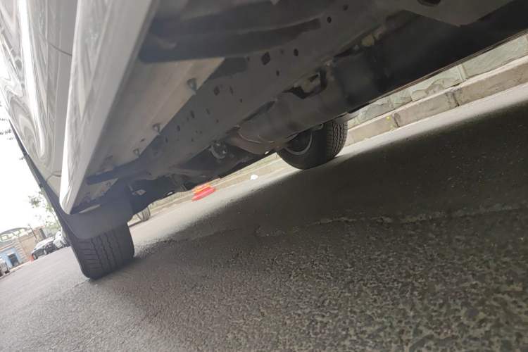 Used Toyota Prado 2018 3.5L Automatic TX-L with Rear-Mounted Spare Tire Chassis Rear Left