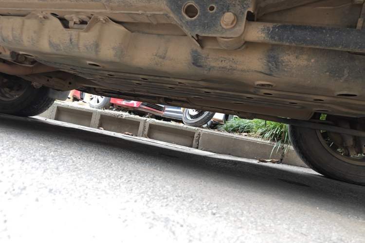 Used Toyota Prado 2018 3.5L Automatic TX-L with Rear-Mounted Spare Tire Chassis Rear Left