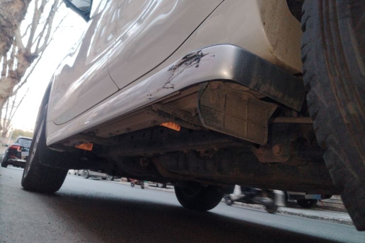 Used Toyota Prado 2018 3.5L Automatic TX-L with Rear-Mounted Spare Tire Chassis Rear Left