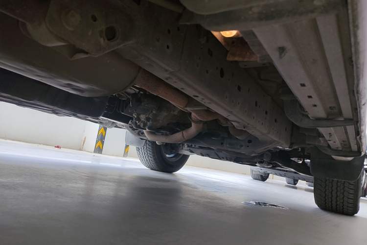 Used Toyota Prado 2018 3.5L Automatic TX-L with Rear-Mounted Spare Tire Chassis Rear Right