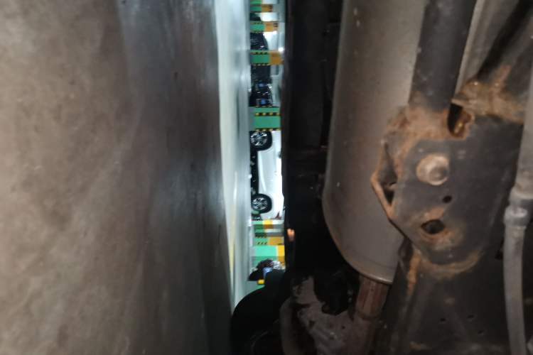 Used Toyota Prado 2018 3.5L Automatic TX-L with Rear-Mounted Spare Tire Chassis Rear Right