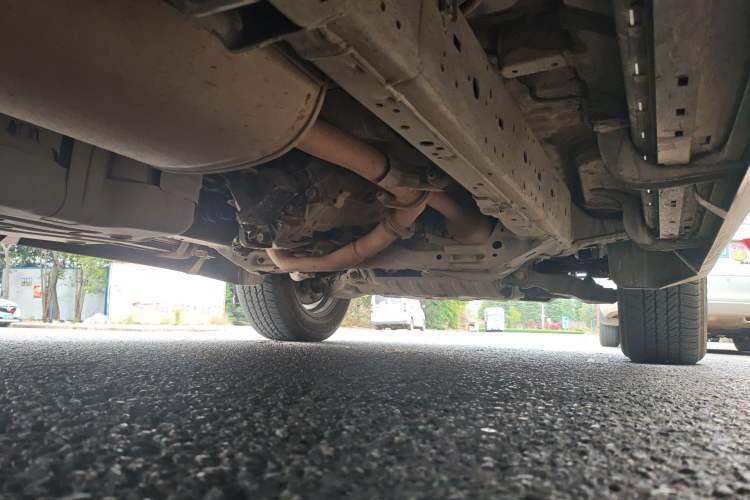 Used Toyota Prado 2018 4.0L VX External Mount Genuine Leather Single Differential Middle East Specification Chassis Rear Right