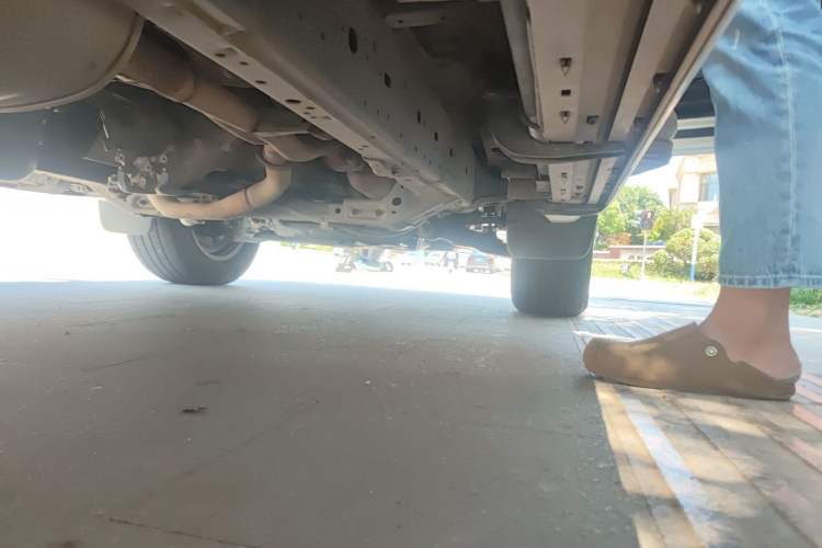 Used Toyota Prado 2018 3.5L Automatic TX-L with Rear-Mounted Spare Tire Chassis Rear Right