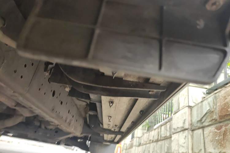 Used Toyota Prado 2018 3.5L Automatic TX-L with Rear-Mounted Spare Tire Chassis Rear Right