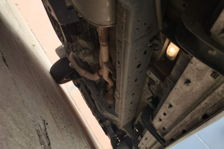 Used Toyota Prado 2018 3.5L Automatic TX-L with Rear-Mounted Spare Tire Chassis Rear Right