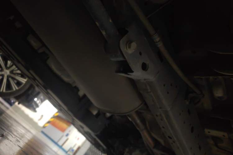 Used Toyota Prado 2018 3.5L Automatic TX-L with Rear-Mounted Spare Tire Chassis Rear Right