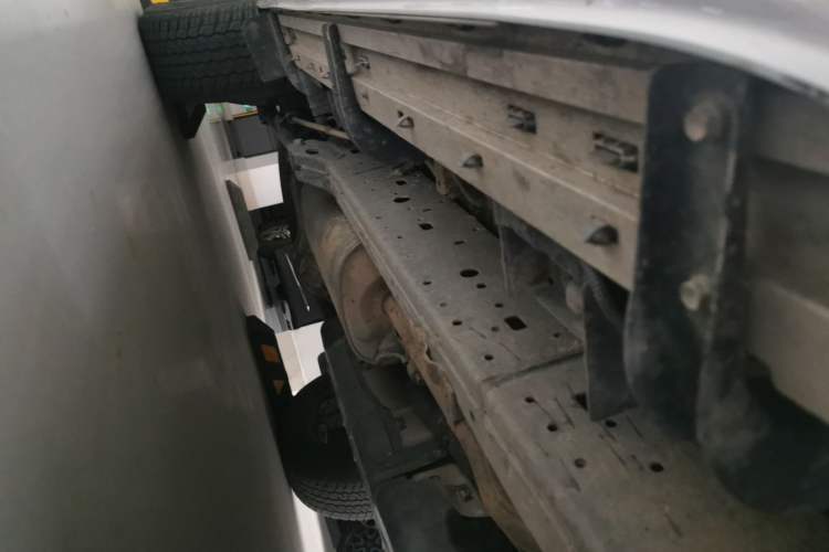 Used Toyota Prado 2018 3.5L Automatic TX-L with Rear-Mounted Spare Tire Chassis Rear Right