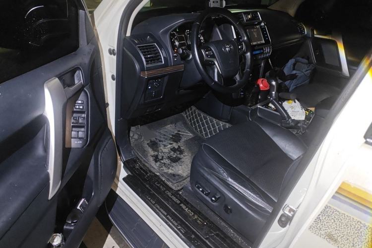 Used Toyota Prado 2018 3.5L Automatic TX-L with Rear-Mounted Spare Tire Driver Seat