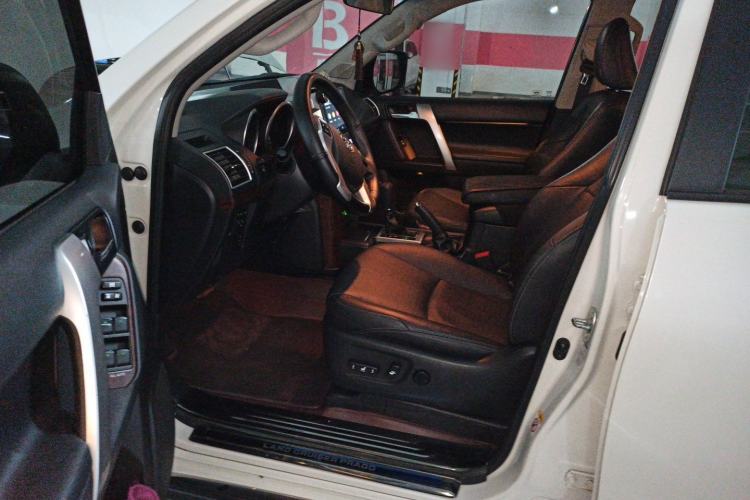 Used Toyota Prado 2018 3.5L Automatic TX-L NAVI with Rear-Mounted Spare Tire Driver Seat