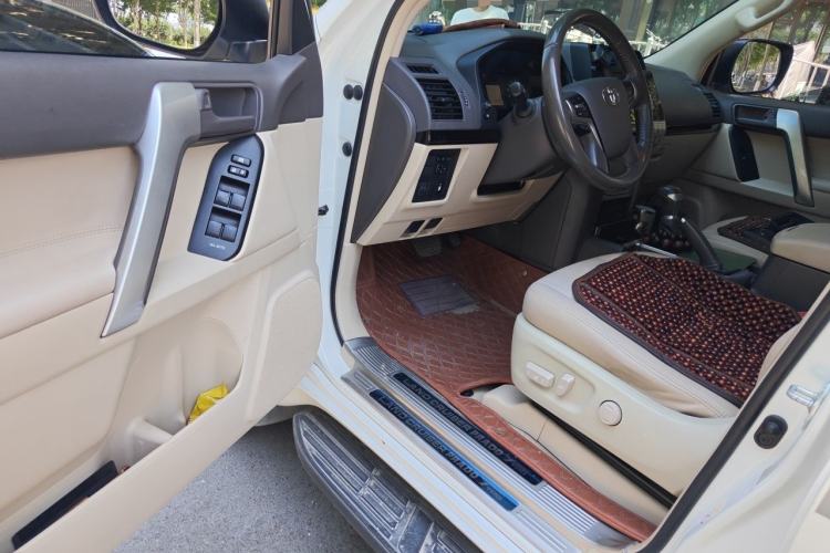 Used Toyota Prado 2018 4.0L GXR Dubai Edition – Middle East Driver Seat
