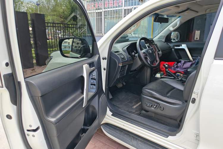 Used Toyota Prado 2018 3.5L Automatic TX-L Driver Seat