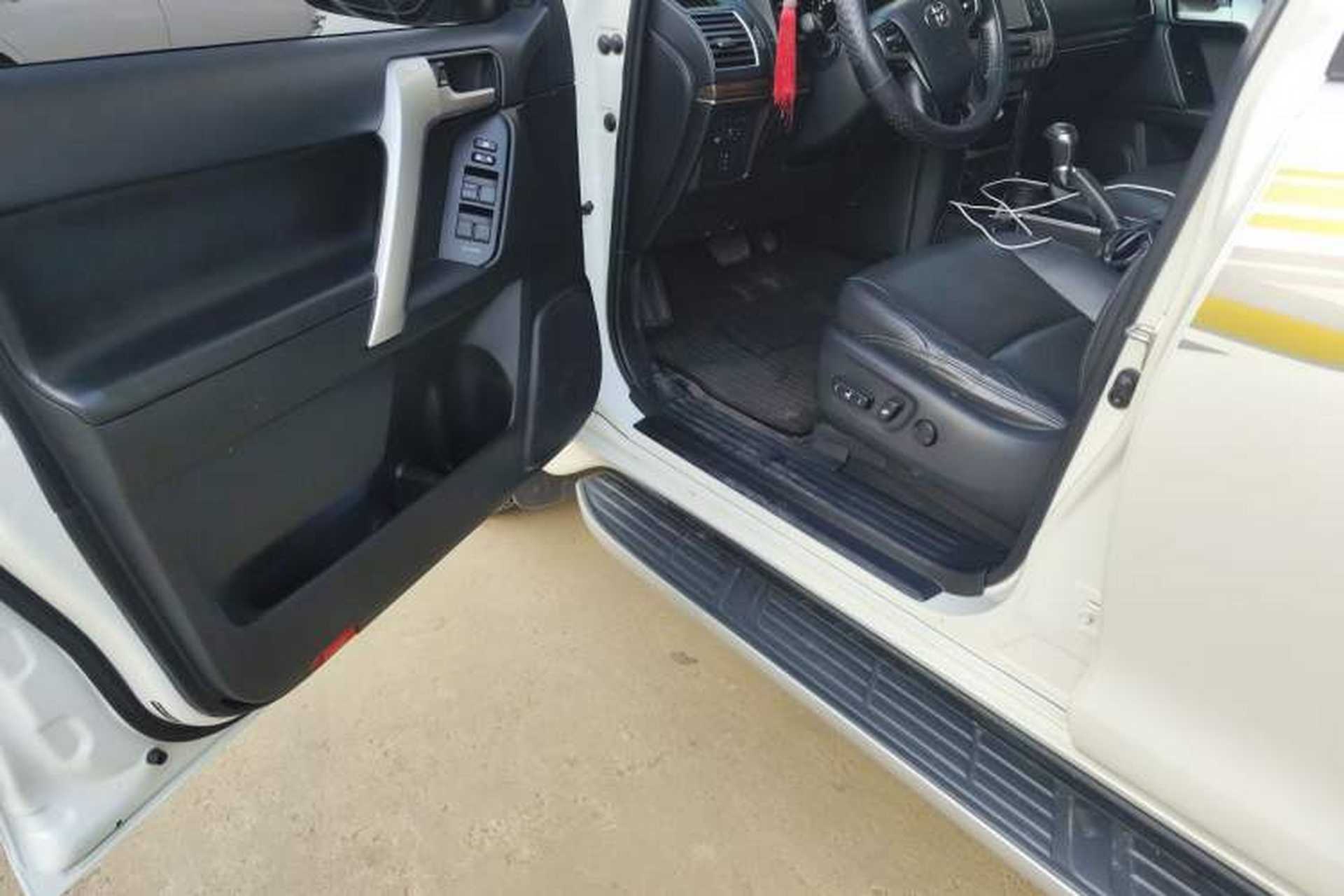 Used Toyota Prado 2018 3.5L Automatic TX-L with Rear-Mounted Spare Tire Driver Seat