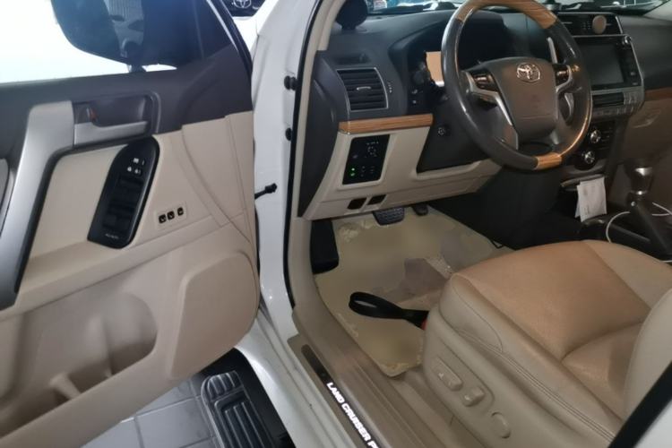 Used Toyota Prado 2018 3.5L Automatic VX NAVI with Rear-Mounted Spare Tire Driver Seat