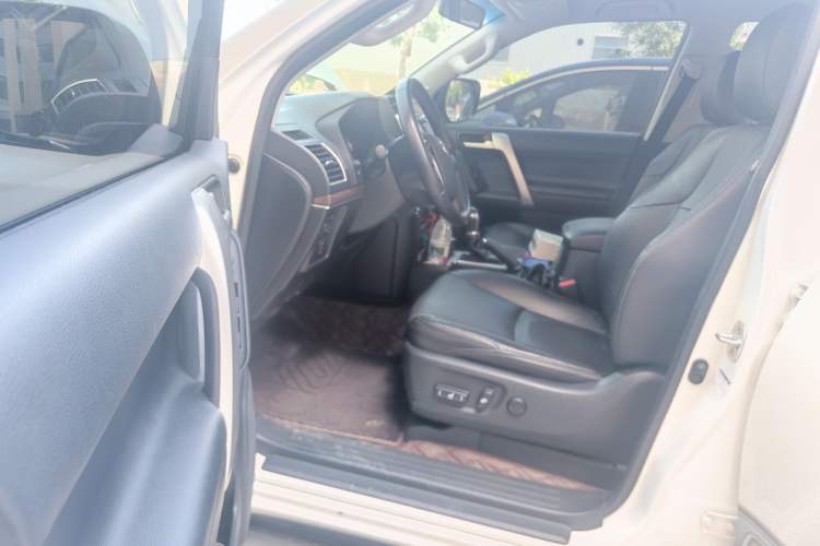 Used Toyota Prado 2018 3.5L Automatic TX-L Driver Seat
