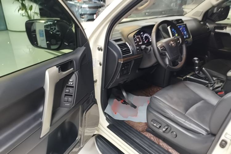 Used Toyota Prado 2018 3.5L Automatic TX-L Driver Seat