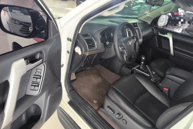 Used Toyota Prado 2018 3.5L Automatic TX-L Driver Seat