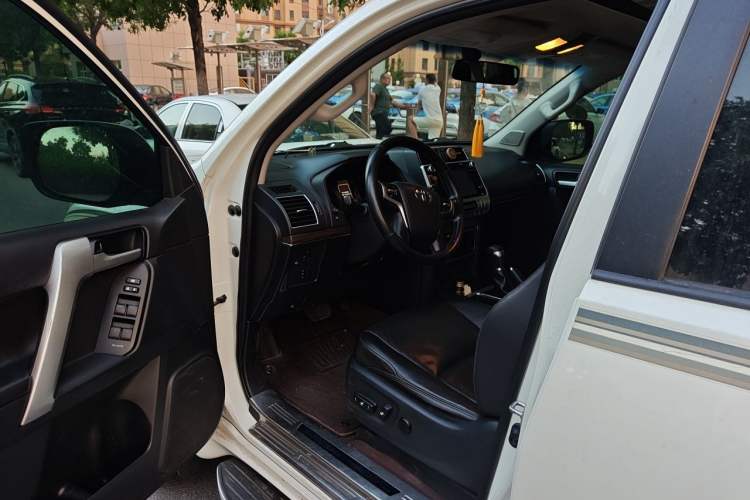 Used Toyota Prado 2018 3.5L Automatic TX-L NAVI Driver Seat