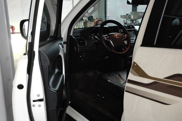 Used Toyota Prado 2018 3.5L Automatic TX-L with Rear-Mounted Spare Tire Driver Seat