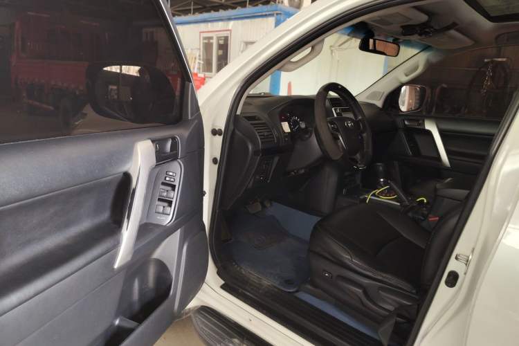 Used Toyota Prado 2018 3.5L Automatic SX Driver Seat