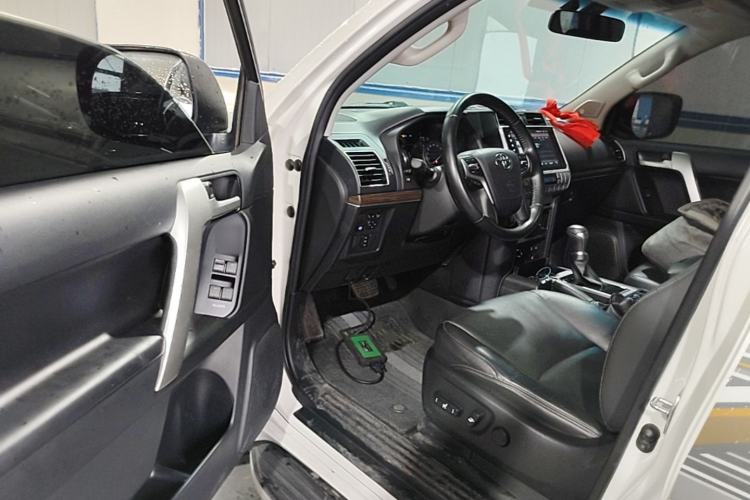 Used Toyota Prado 2018 3.5L Automatic TX-L Driver Seat