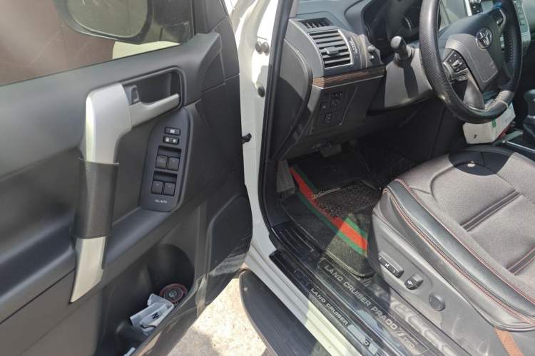 Used Toyota Prado 2018 3.5L Automatic TX-L with Rear-Mounted Spare Tire Driver Seat