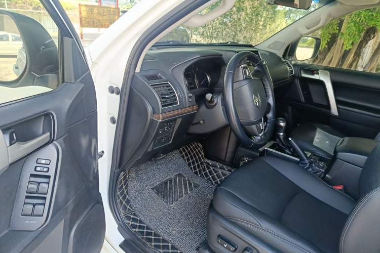 Used Toyota Prado 2018 3.5L Automatic TX-L NAVI with Rear-Mounted Spare Tire Driver Seat