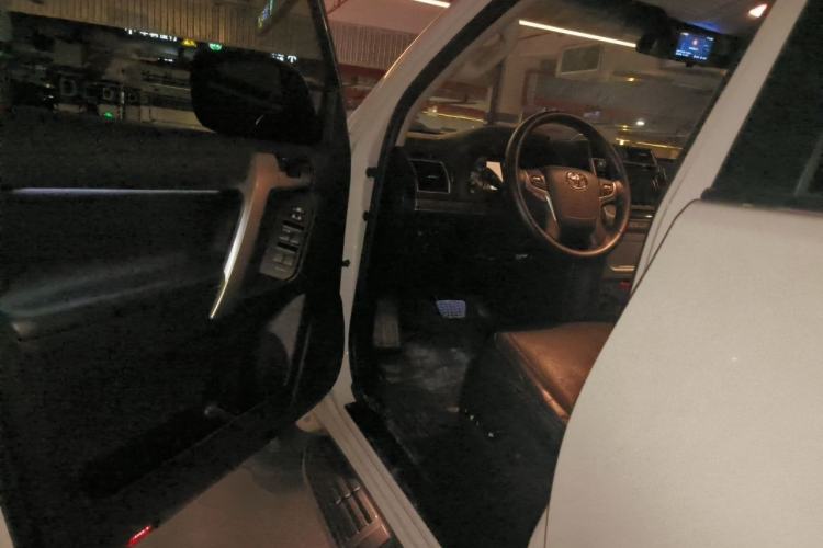Used Toyota Prado 2018 3.5L Automatic TX-L Driver Seat