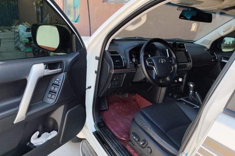 Used Toyota Prado 2018 3.5L Automatic TX-L NAVI with Rear-Mounted Spare Tire Driver Seat