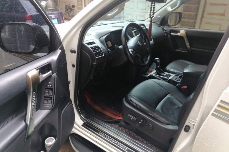 Used Toyota Prado 2018 3.5L Automatic TX Driver Seat