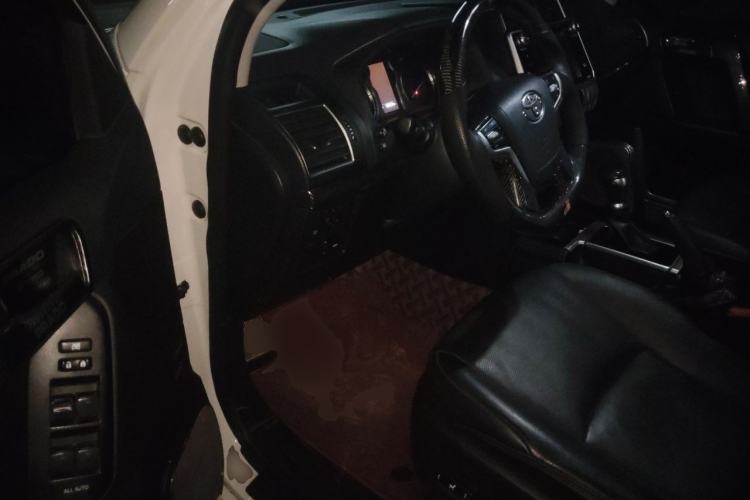 Used Toyota Prado 2018 3.5L Automatic TX-L NAVI with Rear-Mounted Spare Tire Driver Seat