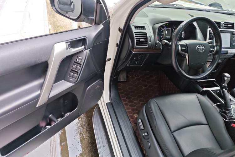 Used Toyota Prado 2018 3.5L Automatic TX-L with Rear-Mounted Spare Tire Driver Seat