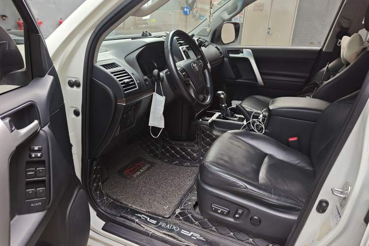 Used Toyota Prado 2018 3.5L Automatic TX-L Driver Seat