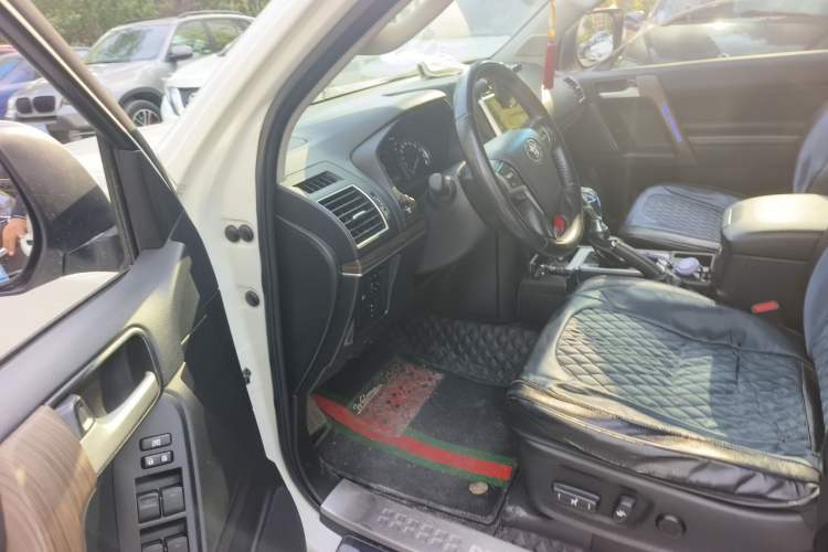 Used Toyota Prado 2018 3.5L Automatic TX-L with Rear-Mounted Spare Tire Driver Seat