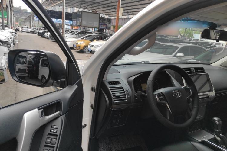 Used Toyota Prado 2018 3.5L Automatic TX Driver Seat