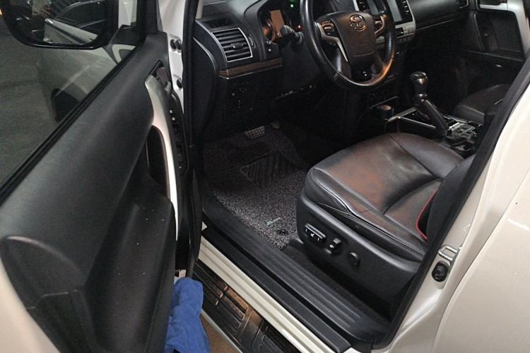 Used Toyota Prado 2018 3.5L Automatic TX-L Driver Seat