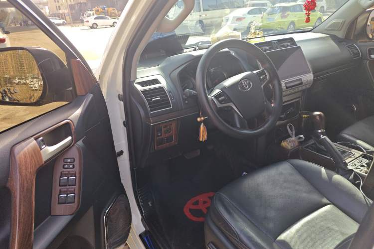 Used Toyota Prado 2018 3.5L Automatic TX-L Driver Seat