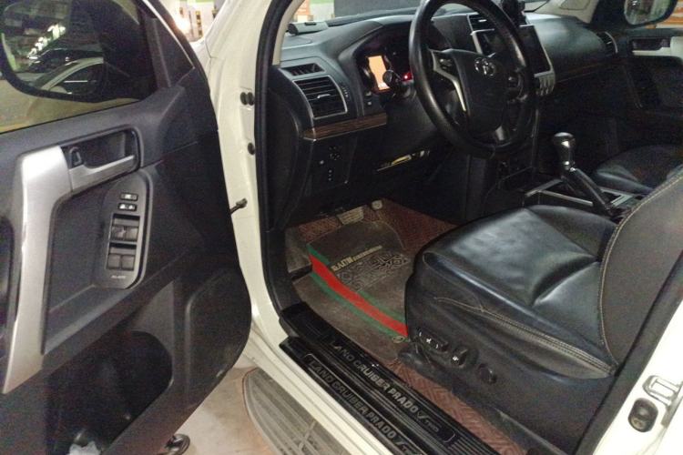 Used Toyota Prado 2018 3.5L Automatic TX-L with Rear-Mounted Spare Tire Driver Seat