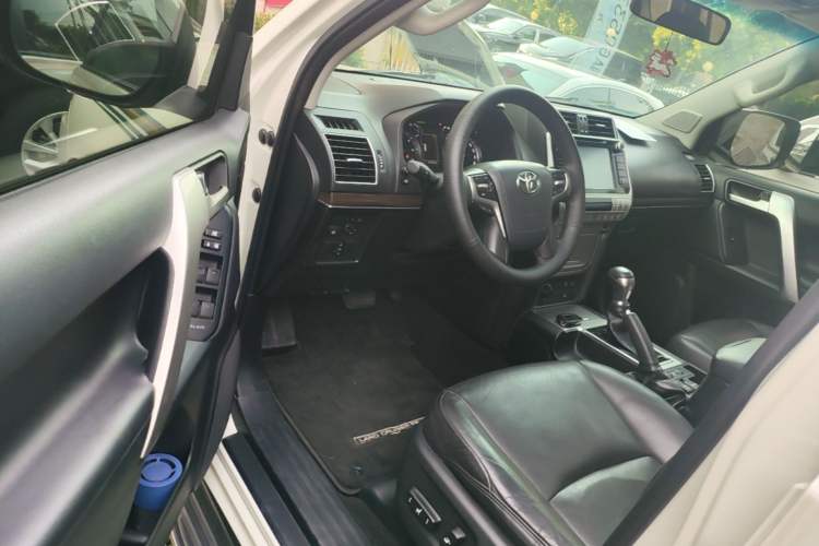 Used Toyota Prado 2018 3.5L Automatic TX-L with Rear-Mounted Spare Tire Driver Seat