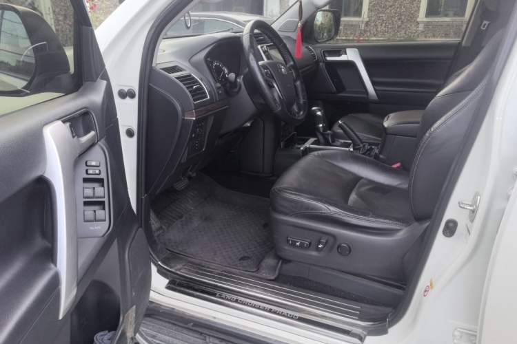 Used Toyota Prado 2018 3.5L Automatic TX-L NAVI with Rear-Mounted Spare Tire Driver Seat