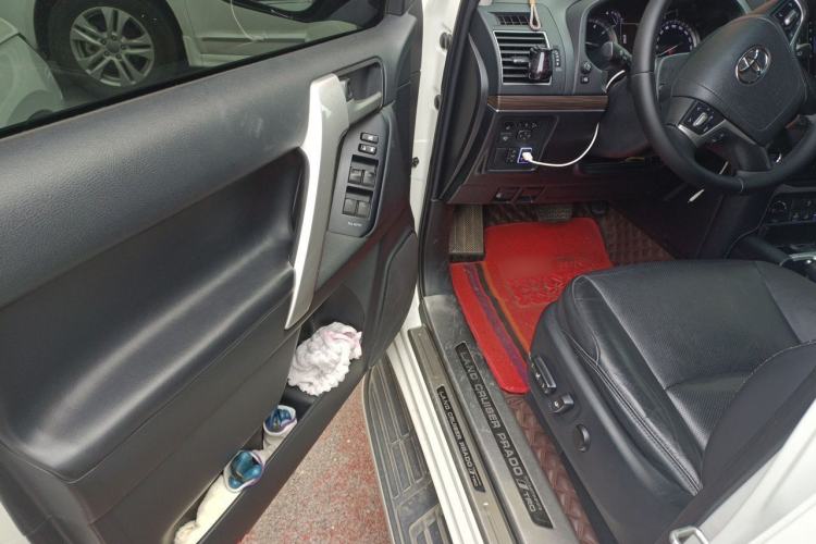 Used Toyota Prado 2018 3.5L Automatic TX-L with Rear-Mounted Spare Tire Driver Seat