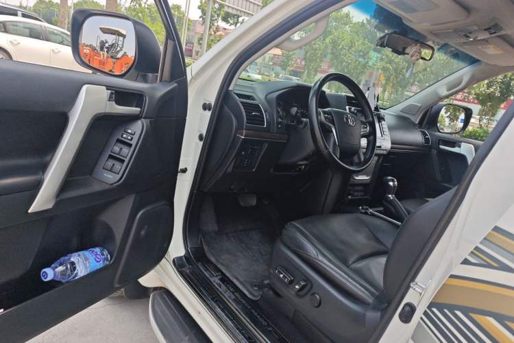Used Toyota Prado 2018 3.5L Automatic TX-L with Rear-Mounted Spare Tire Driver Seat