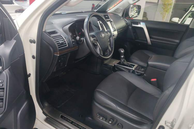 Used Toyota Prado 2018 3.5L Automatic TX-L with Rear-Mounted Spare Tire Driver Seat