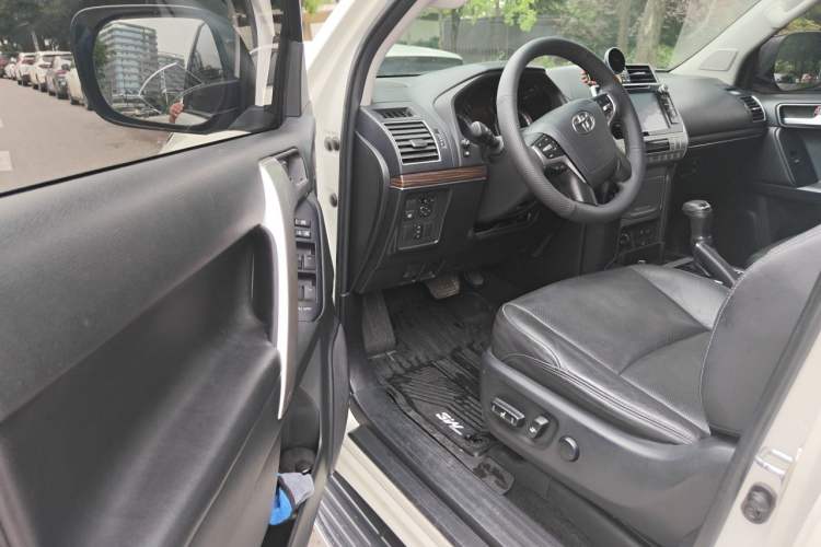 Used Toyota Prado 2018 3.5L Automatic TX-L Driver Seat