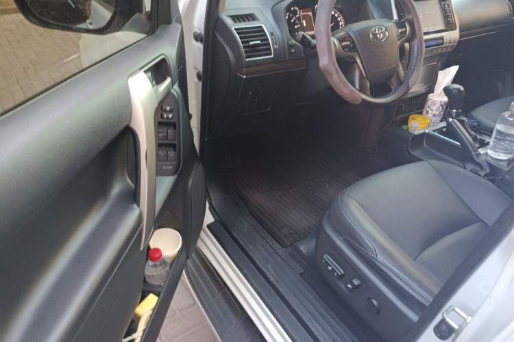 Used Toyota Prado 2018 3.5L Automatic TX-L Driver Seat