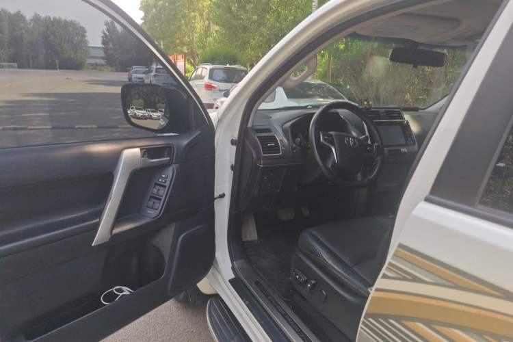 Used Toyota Prado 2018 3.5L Automatic TX-L with Rear-Mounted Spare Tire Driver Seat