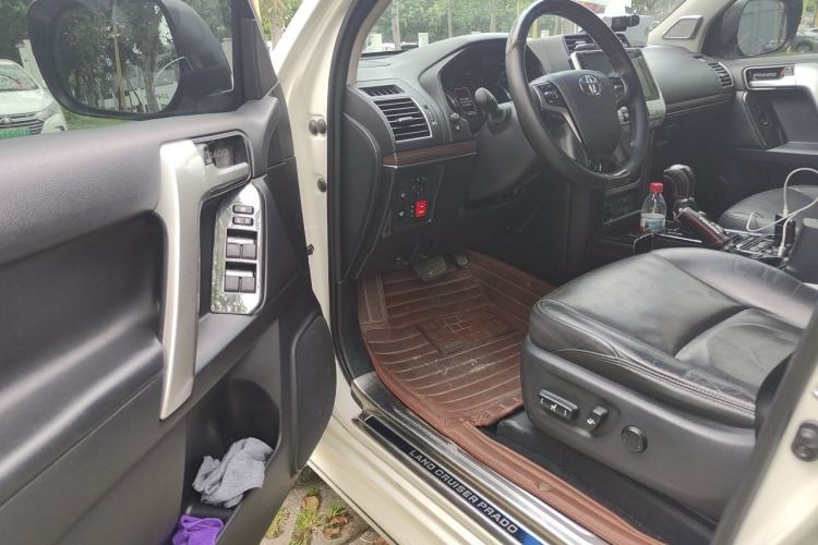 Used Toyota Prado 2018 3.5L Automatic TX-L with Rear-Mounted Spare Tire Driver Seat