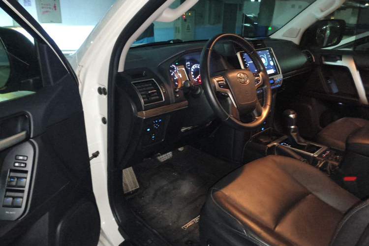 Used Toyota Prado 2018 3.5L Automatic TX-L Driver Seat